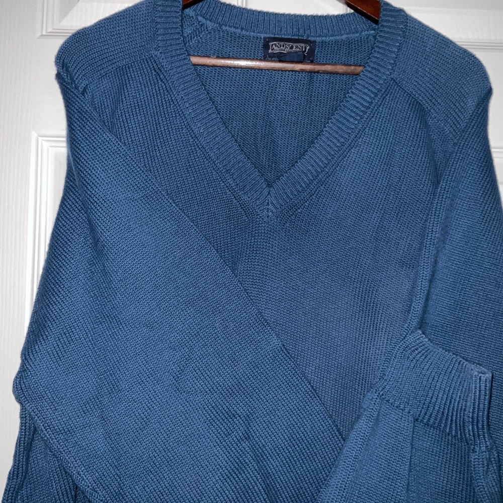 Land’s End v-neck long sleeve sweater